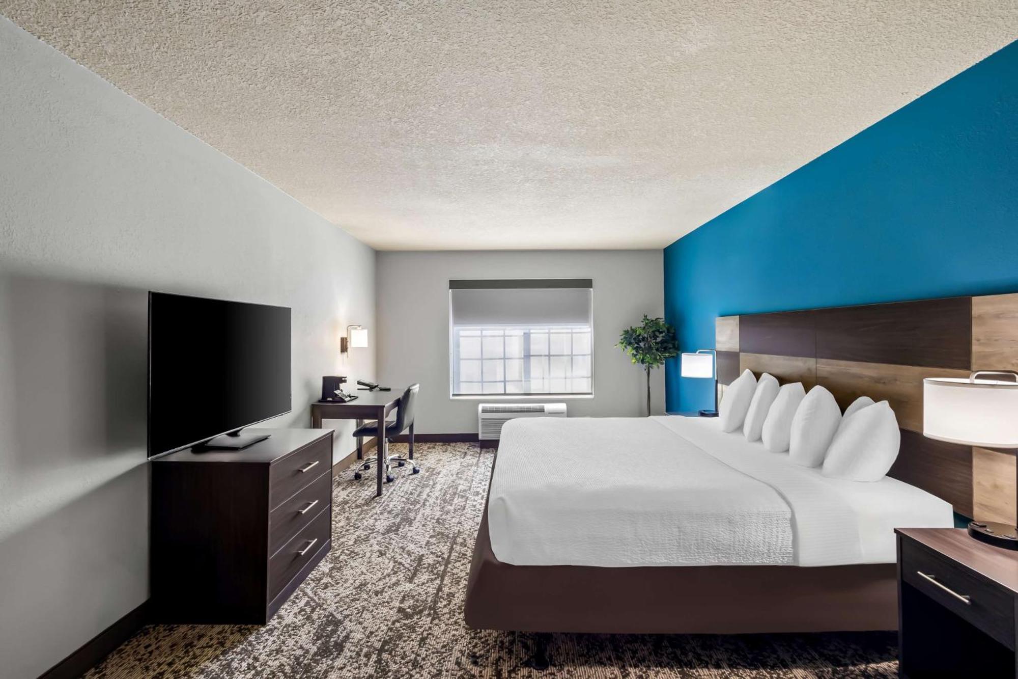 Hotel Western Wayne & North Fort Wayne