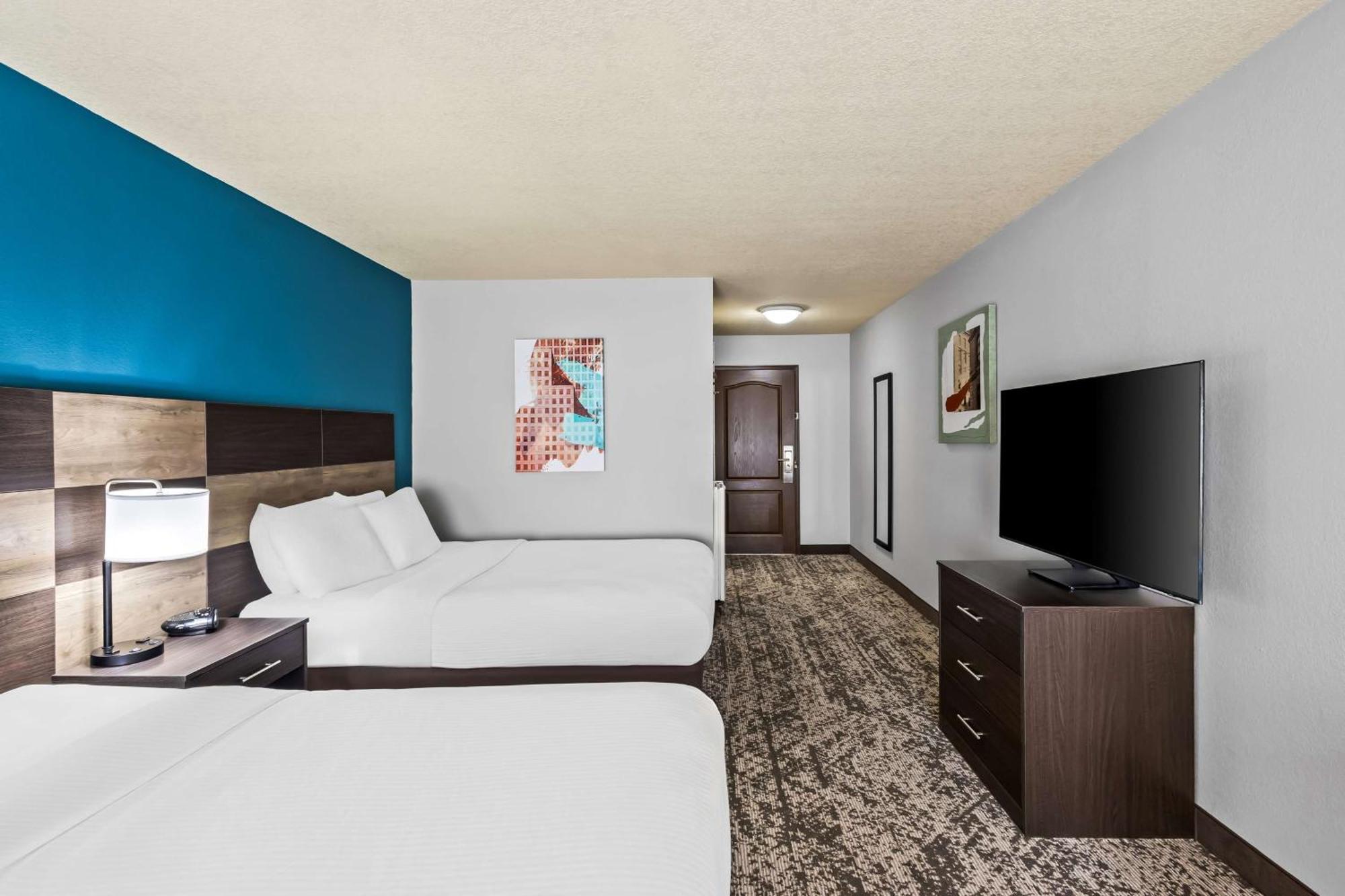 Western Wayne & North 3* Fort Wayne