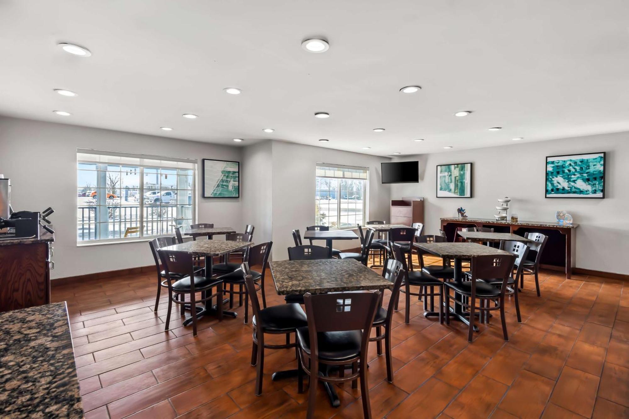 Best Western Plus Inn&suites North Hotel 3*